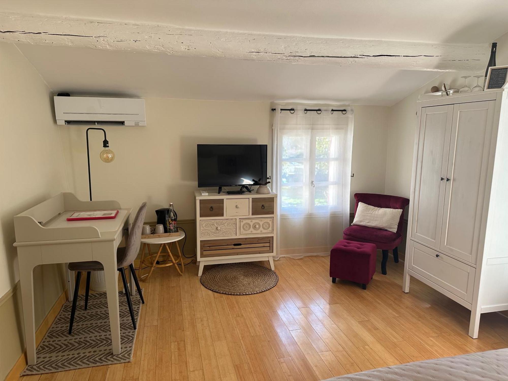 De La Diligence Bed & Breakfast *